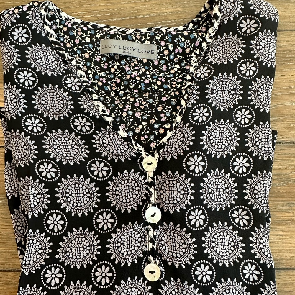 Lucy‎ Lucy Love blouse size small